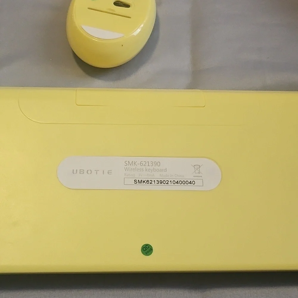 Yellow and Pink Mechanical Keyboard and Mouse Set Now FIRM- FOUND MISSING GRIP